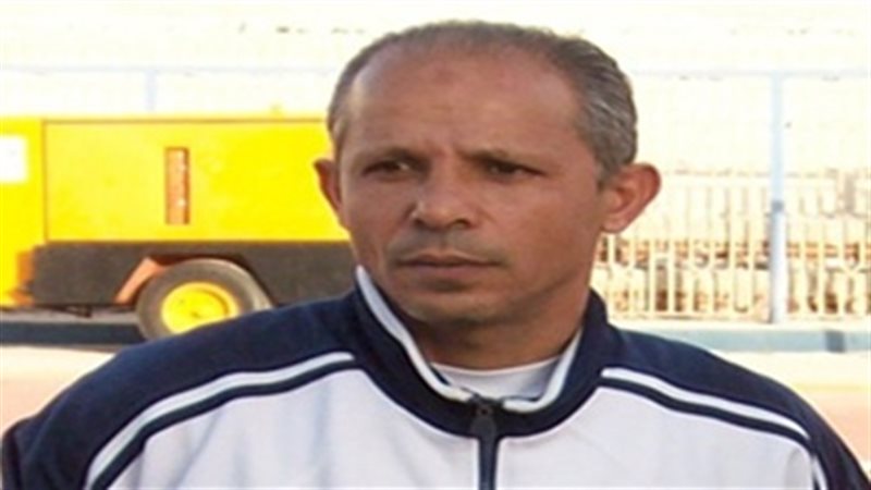  الكابتن أحمد العجوز