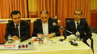 بالصور .. السفير المصري بطهران يطالب بالاستفادة من تجارب إيران في مكافحة الفقر والتعليم