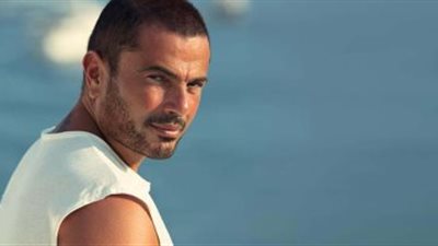 عمرو دياب يتعاقد على حفل بمدينة دبى للإعلام
