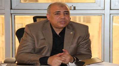 رئيس المترو والعضو المنتدب يتفقدان المحطات الجديدة بالخط الثالث