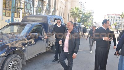 بالصور.. تعزيزات أمنية مشددة بمحيط ميادين الإسكندرية