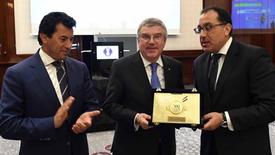 تكريم مدبولي في حفل عشاء الاتحاد الدولي لكرة اليد