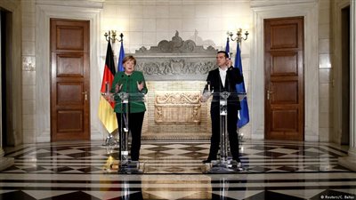 ميركل تطالب بالجدية أكثر في تطبيق اتفاقية اللاجئين مع تركيا