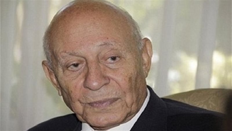  محمد فايق رئيس المجلس