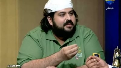 بالفيديو .. مذيع القانون والناس للمغير: 