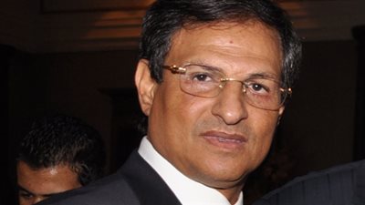 مصطفى يونس: «البدري مش عارف يعمل تشكيل وكهربا خايف على حواجبه»