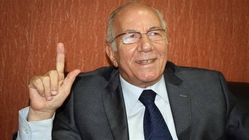 أنور صالح مدير التعاقدات