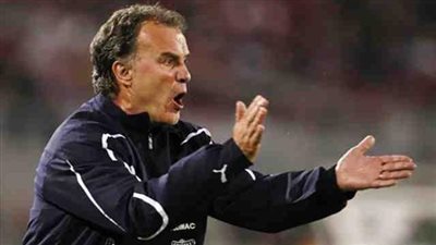 الأرجنتيني بيلسا يكشف عن أهمية التجسس في عمله التدريبي