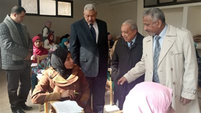 نائب رئيس جامعة الأزهر يتفقد لجان الامتحانات بكلية البنات بالمنيا