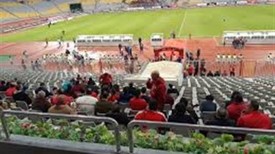 استقبال وهتافات خاصة من جمهور الأهلي لحسين الشحات