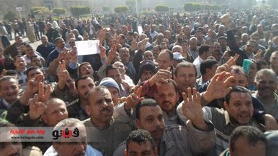 مفاوضات بين عمال المحلة وقيادات بالغربية لفض الإضراب السبت المقبل