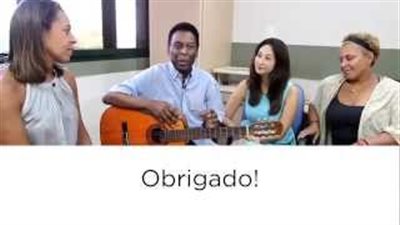 بالفيديو.. «بيليه» يطمئن جماهيره على صحته بـ «الجيتار»