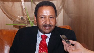 وزير خارجية السودان الأسبق يصل القاهرة لحضور مؤتمر مؤسسة الفكر