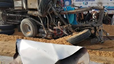 انقلاب سيارة رمال أعلى دائري «دفرة - كفر الزيات» وتوقف حركة المرور