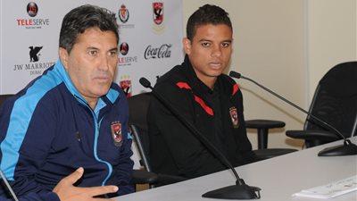 بالصور..بيسيرو: قدمنا شوطا أول مميزا أمام الصفاقسي.. وكنت أتمنى الفوز