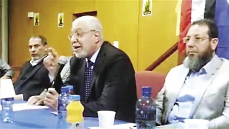 محمود حسين، الأمين