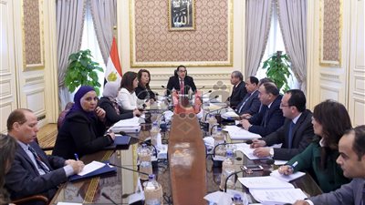 قرارات مهمة للجنة العدالة الاجتماعية.. بحث الدعم كل سنتين.. اختيار 277 قرية فقيرة لتطبيق مبادرة الرئيس «حياة كريمة» في 15 محافظة.. 92 جمعية أهلية تشارك في حملة «2 كفاية» للحد من ال