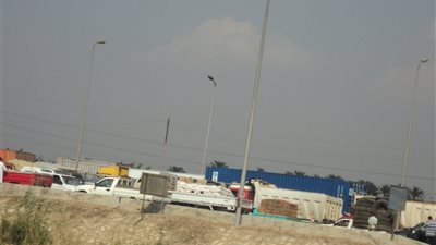 شلل مروري بسبب حادثي تصادم على الطريق الزراعي ببنها