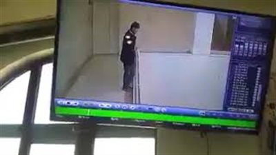 «الديون» تدفع معلما للانتحار بطريقة مرعبة (فيديو)