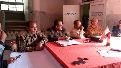 بالصور.. مجلس أمناء مدارس غرب المحلة يبحث حل مشكلات الطلاب الدراسية