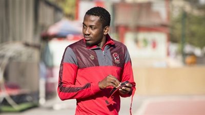 الأهلي يقيد أجايي وحمدي فتحي في قائمته الأفريقية