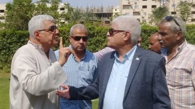 رئيس حي البساتين يبحث مع مسئولي الجمعيات الأهلية مساعدة الأسر الأكثر احتياجا