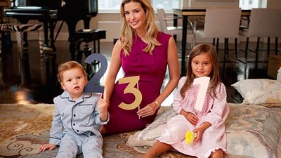 بالصور.. إيفانكا ترامب تظهر حملها بارتداء فستان أسود قصير