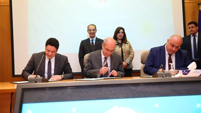 تفاصيل زيارة وزير الاتصالات إلى محافظة دمياط (صور)