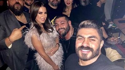 نجوم الفن يحتفلون بعيد ميلاد درة بالشيخ زايد (صور)