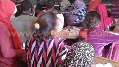 بالصور.. الأهالي يحذرون من انهيار مدرسة الشيخ عون الله بأسيوط