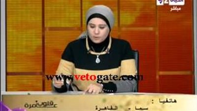 بالفيديو.. «نادية عمارة» تتمالك نفسها من «البكاء» على الهواء