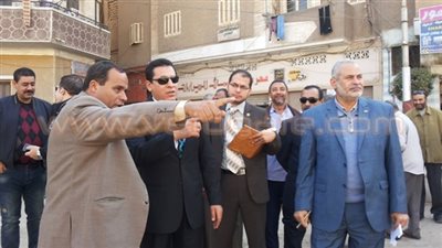 بالصور.. محافظ الشرقية يتفقد أعمال الرصف والتجميل بمنطقة المسلمية