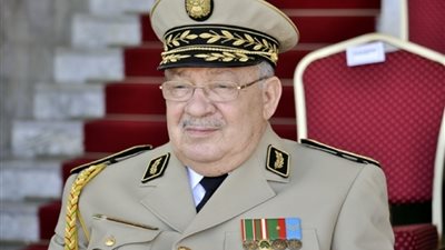 رجل الظل.. أقوى مرشح لرئاسة الجزائر حال غياب بوتفليقة