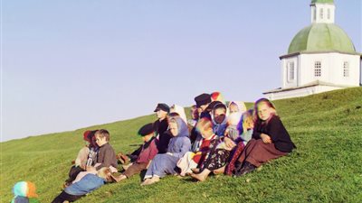 قصة امرأة أنجبت 69 طفلا خلال 76 عاما من حياتها (صور)