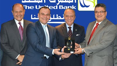 المصرف المتحد يفوز بجائزة «المعالجة المباشرة للمدفوعات 2014»