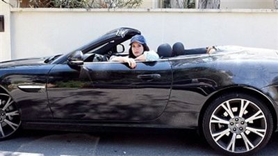 القبض على سارقي سيارات المطربة الأمريكية ديل راي