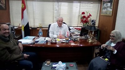 اجتماعات لعمرو الشناوي وفريق برنامج حكاية وطن