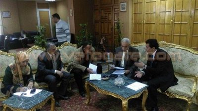 بالصور.. محافظ الشرقية يناقش تقديم الخدمات الحكومية بطرق بسيطة