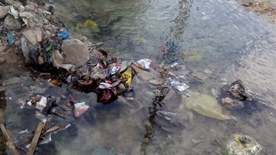 بالصور.. منطقة عبدالقادر بالإسكندرية تغرق لانكسار ماسورة