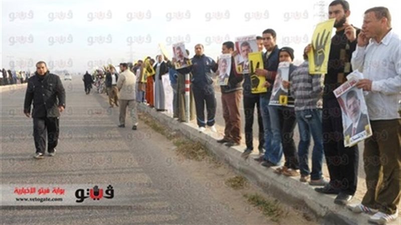 سلاسل بشرية لأنصار