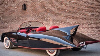 بيع سيارة «بات مان» الأصلية في مزاد بـ‭137‬ ألف دولار