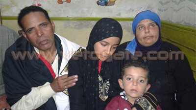 بالفيديو والصور.. والد شهيد العريش يطالب السيسي بالقصاص لنجله