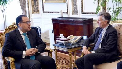 السفير البريطاني لمدبولي: نتطلع لزيادة استثماراتنا في التعليم والصحة