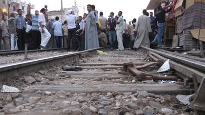 بلطجية القطارات يثيرون الفزع في المنوفية.. السرقة بالإكراه والتحرش ظاهرة يومية في ظل غياب الأمن.. راكب: الشباب المستهتر يجذبون بلف الهواء في انتظار 