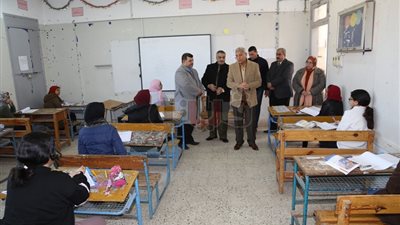 محافظ المنوفية يتفقد لجان امتحانات الشهادة الإعدادية بشبين الكوم (فيديو)