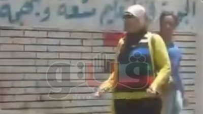 بالفيديو والصور.. ولي أمر طالبة بالغردقة: