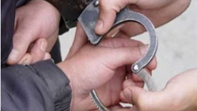 القبض على شخصين أثناء ترويجهما العملات المزيفة بالإسماعيلية