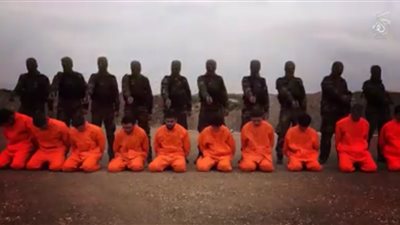 الجبهة الشامية تحارب «داعش» بفيديو «ذبح جماعي» ينتهي بالعفو عن أسراهم