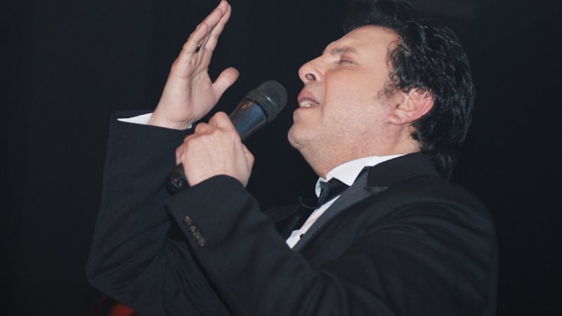 الفنان هاني شاكر