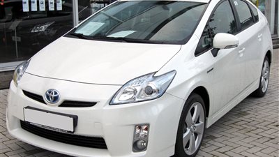 بالفيديو.. «تويوتا» تنتج سيارة «بريوس» صديقة للبيئة تجنبك الاصطدام